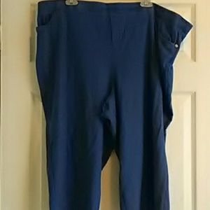 1103 LINKS Capri Pants for Women